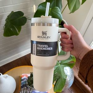 Stanley Adventure Quencher Travel Tumbler 40oz Cream